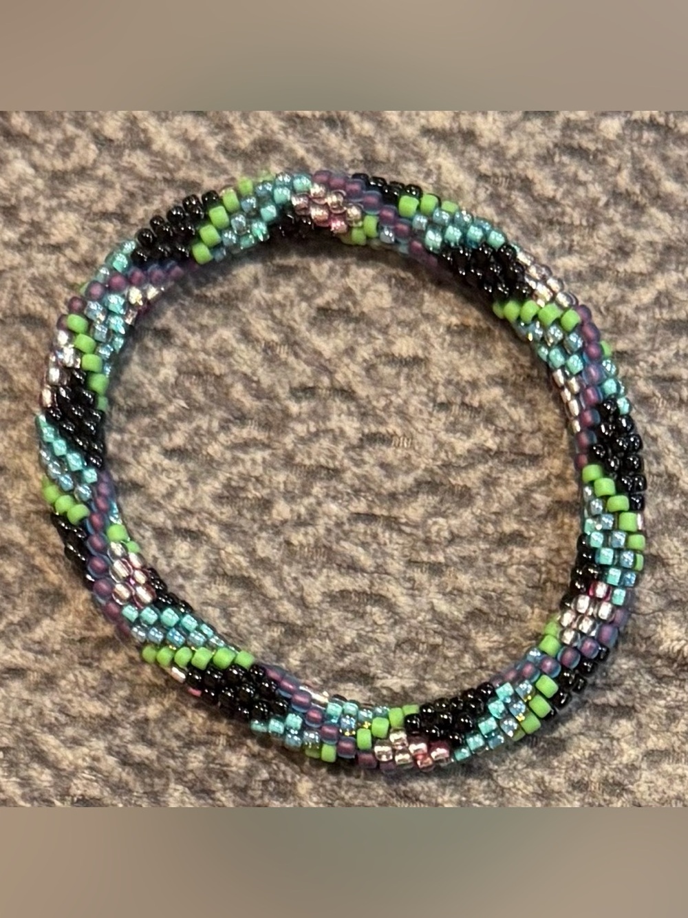 Sashka Co. Glass Bead Bracelet